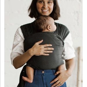 Solly Baby wrap. Charcoal Swiss Dot. EUC